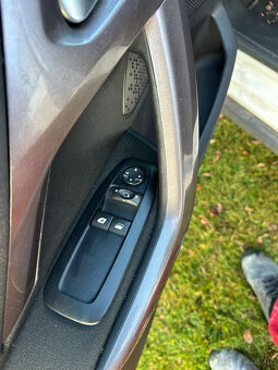 Peugeot 2008 - 13