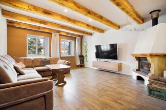 Prodej dvougeneračního domu 390m², pozemek 1356m², Louny - N - 13