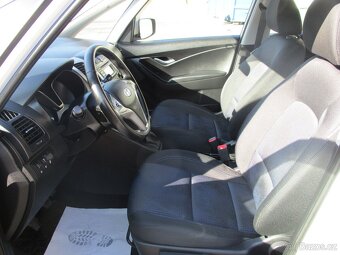 HYUNDAI iX 20 - 1.6 i - 1.majitel, jen 48000 km - 13