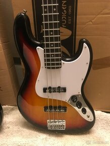 Hartke klavesove combo 4 kanal a dalsi klávesy, gt, PA - 13