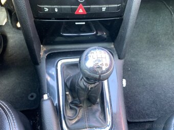 PEUGEOT 407 2,2 HDI 16V Premium Pack - 13