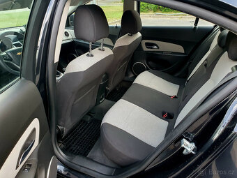 Chevrolet Cruze 1,6 91kw 2012 ČR serviska 151 900 km - 13