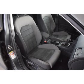 Prodám Volkswagen Golf 2.0 TDI Combi r. 2020. 131080km - 13