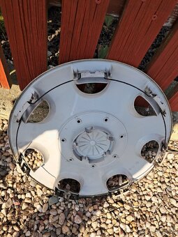 ORIG. POKLICE VW 16",POUZE 1 KS, ORIG. ČÍSLO 1T0601147B RGZ - 13