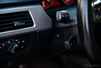 E91-318i///M-PAKET-CARPLAY-VÝHŘEV-DIGIKLIMA-TEMPOMAT-ROZVODY - 13