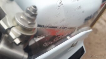 Suzuki GSXR 750 - 13