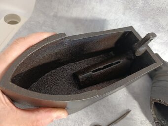 Obrovská komínová velmi stará sbírková žehlička DRAK 9,65kg - 13