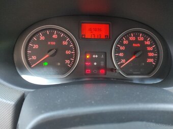Prodám Dacia Sandero rv. 2009 najeto 168 000 km, 1,4 benzín - 13