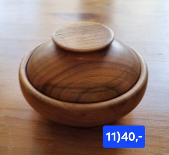 Hrnky, konev, miska, svícen, dóza, květník - 13