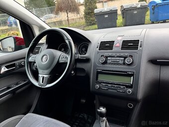 VOLKSWAGEN TOURAN 2011 - 13