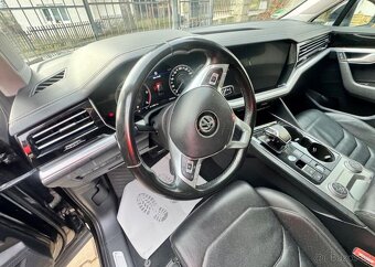 Volkswagen Touareg 3,0TDi/V6 /210Kw DPH ,fullLED nafta - 13