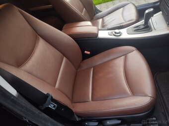 BMW E91 330XD automat 4x4 silný 170kW, 6 válec,prostorný - 13