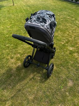 Cybex Priam kočárek Flowers Grey - 13