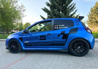 Clio Sport 2.0 145 kW - 13