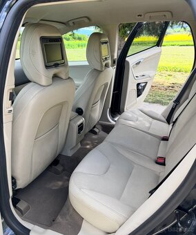 VOLVO XC60 2.4 D3 AWD AT SUMMUM GEARTRONIC - 13