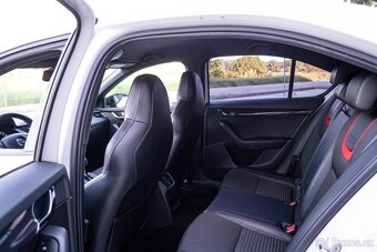 Škoda Octavia 2.0 TDI CR DPF RS DSG - 13