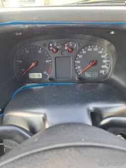 VW TRANSPORTER 8MÍST - 13