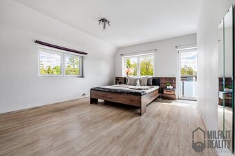 Prodej dvougeneračního domu 4+kk, 2+kk, zahrada 1.500 m2 , M - 13