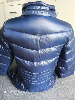 Bunda - kabát zn."MOUNTAIN EQUIPMENT" vel."M" - 13