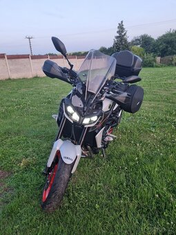 Yamaha MT09 - 13