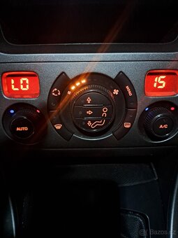 Peugeot 308 SW, rok 2011, 1.6 benzín - 13