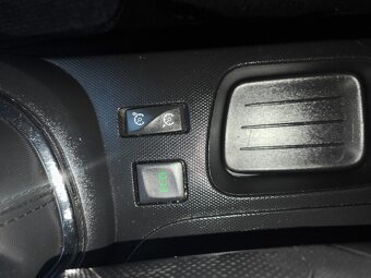 Renault Captur 1,5 dCi (2013) výbava Intens - 13