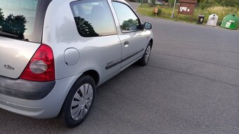Renault clio 1.2 R.v.2003 - 13