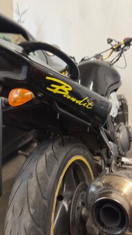 Suzuki Bandit 600 - 13