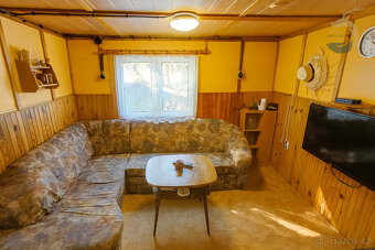 Chata u Hracholuské přehrady s možností trvalého bydlení - 13