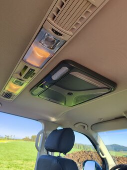 VW TRANSPORTER T5 CARAVELLE 4X4 LONG - 13
