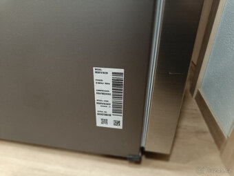 Chladnička s mrazničkou Samsung RB38T676CS9 203cm pův.c.19k - 13