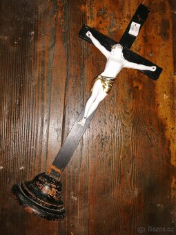 Kříž s Ježíšem Kristem - 13