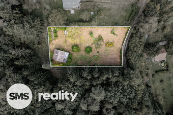 Soukromí u lesa, projekt v ceně – pozemek 1 600 m² v Hrusicí - 13