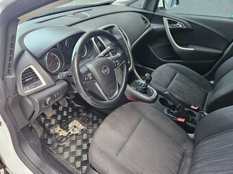Opel Astra Hatchback 1.7 cdti r.v 2011 prav.servis nová STK - 13
