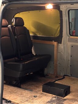 Prodám Mercedes Benz Vito dlouhá verze se spaním - 13