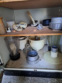 Kuchyňský robot - 13