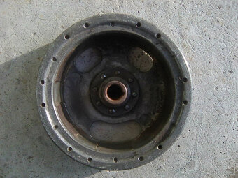 čz 125 b,t,c- kryt zapalování,řídítka,hlava,karburator,rotor - 13
