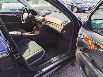 Mercedes Benz E220 - 13