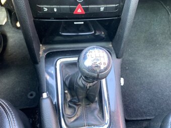 PEUGEOT 407 2,2 HDI 16V Premium Pack - 13