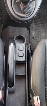 Mazda 2 - 13