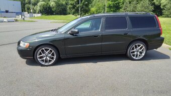 Volvo V70 2.5T AWD - 13