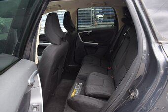 Volvo XC60 D5 2.4D 4X4/TAŽNÉ/AUT/NEJEDE/ - 13