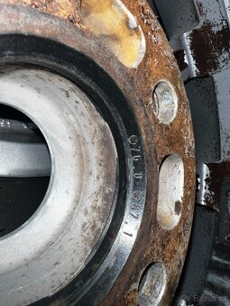 Prodám 4ks lité kola 15" značky RONAL - 13