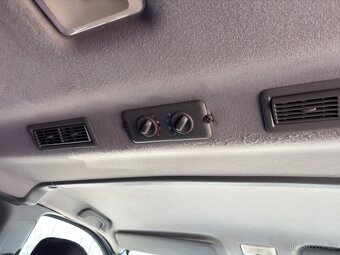 Renault Trafic 2.5 dCi, 9 míst, long - 13