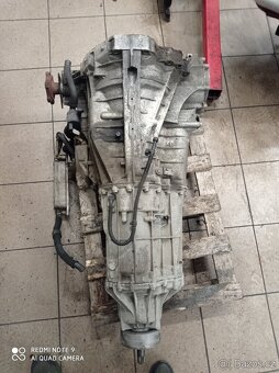 Rozpredám Audi A6 c7 2,0tdi farba: LZ9Y - 13