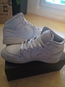 Nike Air Jordan 1 MID originál 40 - 13