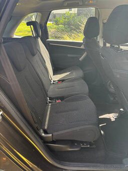 Citroën C4 1.6HDi 80kW, RV 2010, Automat, Klima, Panorama - 13