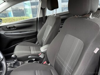 Hyundai i20 / 1.2i 62 kW / 2021 - 13