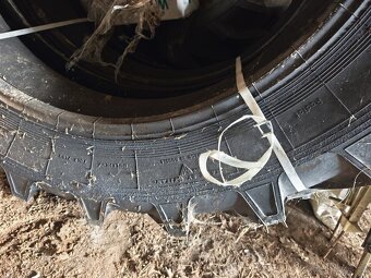 Traktorbagr Bělorus - 13