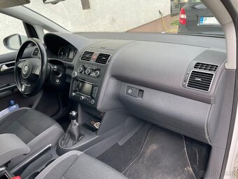 VW Touran 1,6tdi, mód 2011, bluemotion - 13